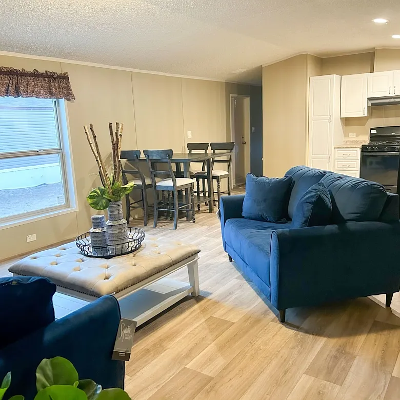 3 bed, 1200 sqft, $1,200 — Photo 4