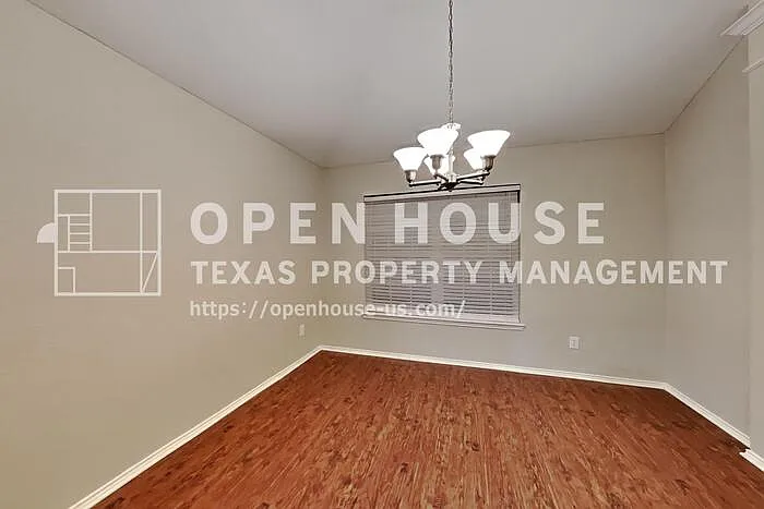 423 Butternut Dr — Photo 8