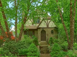 15 New Brighton Rd, Pittsburgh, PA 15202