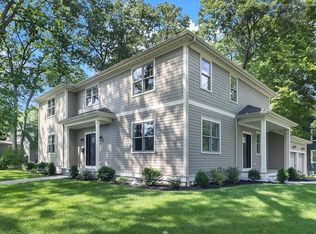 10 Elinor Rd, Newton, MA 02461