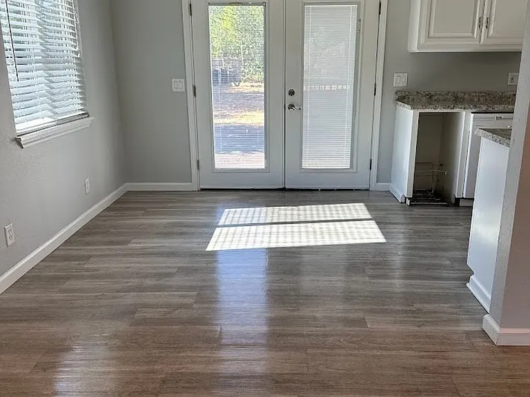 20470 Terry Ln — Photo 19