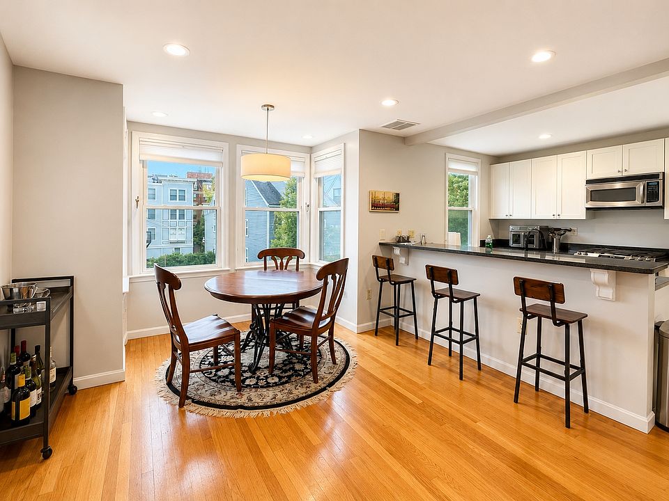 1st image of 28 Monument St #2