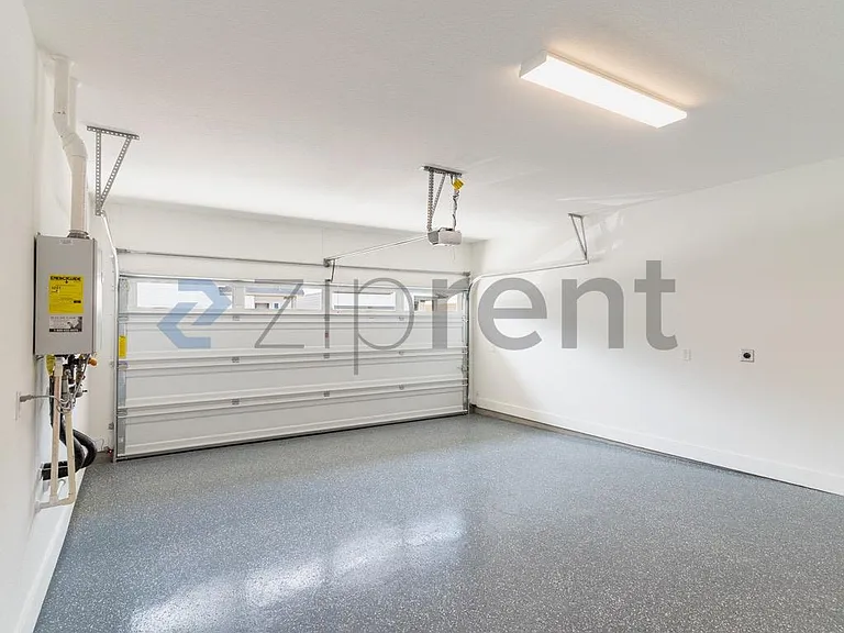 1016 Brickell Loop #B — Photo 16