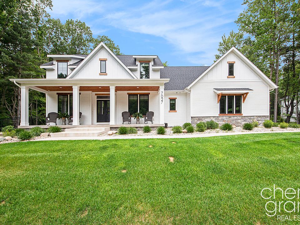 1st image of 7027 Pebble Ln