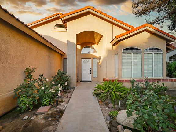 3rd image of 3504 Sweetbriar Way