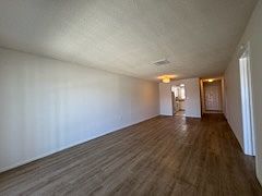 3rd image of 514 Parkdale Mews