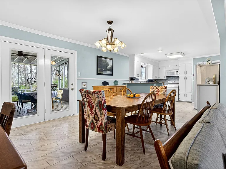 1108 Edgewood Dr NW — Photo 6