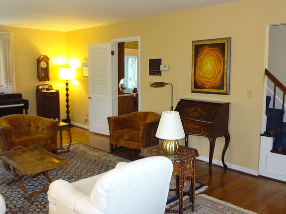 4th image of 28 Beechwood Dr