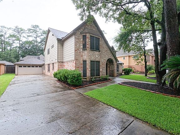 3rd image of 14615 Oak Bluff Ct