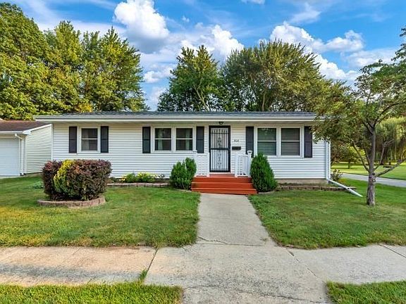 2nd image of 808 Poplar St