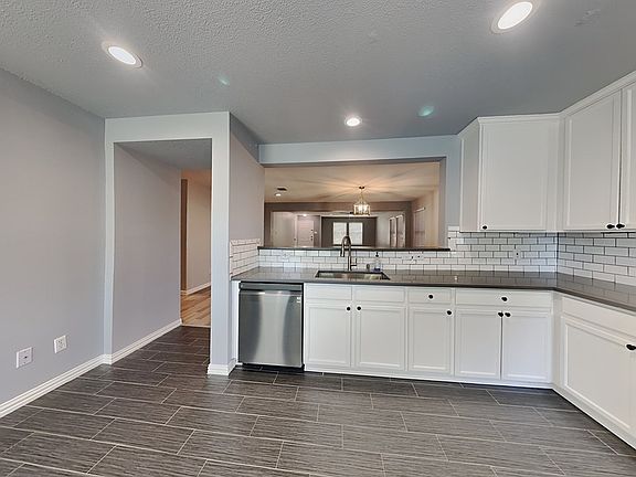 3rd image of 3808 Bandera Ranch Rd