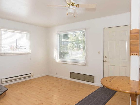 4th image of 980 W Wyoming Ave