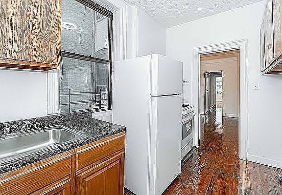 4th image of 28-07 38th St #3F