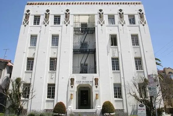 364 S Cloverdale Ave #B2 — Photo 5