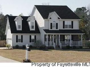 106 Breckenridge Dr, Raeford, NC 28376