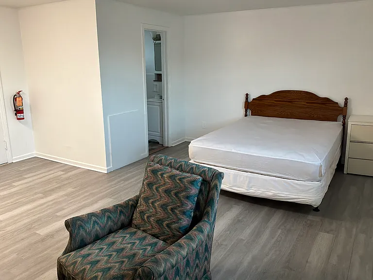 6640 Market St #12 — Photo 11