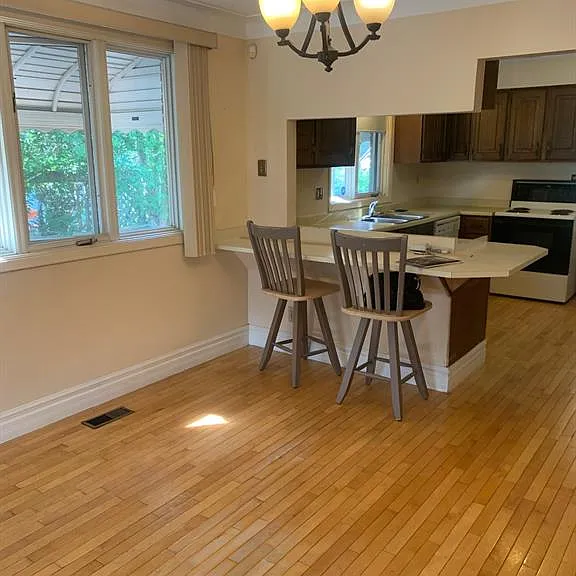 2383 Parkwood Ave — Photo 13