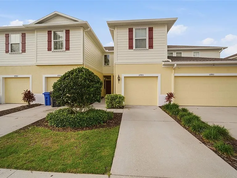 10903 Verawood Dr — Photo 2