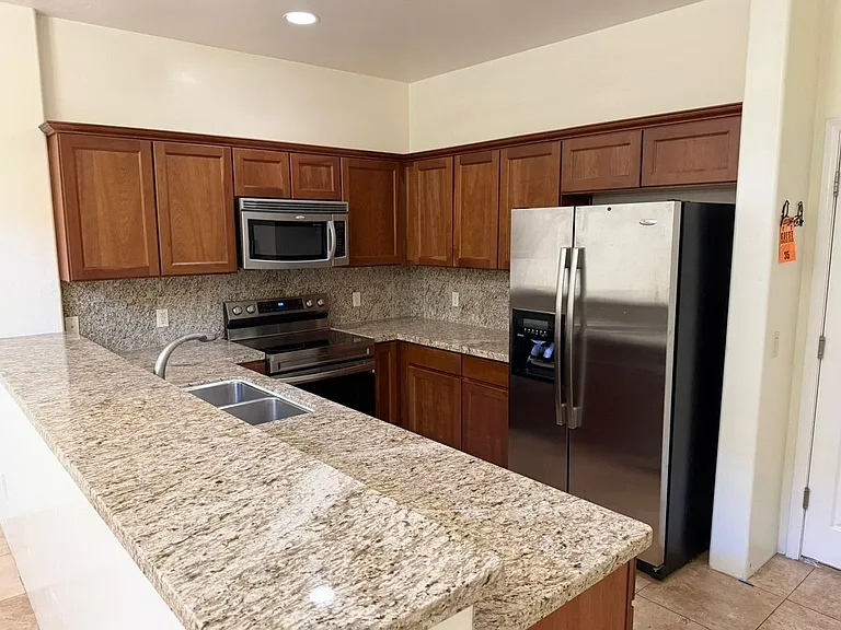 4112 N Thurston Ln #101 — Photo 11