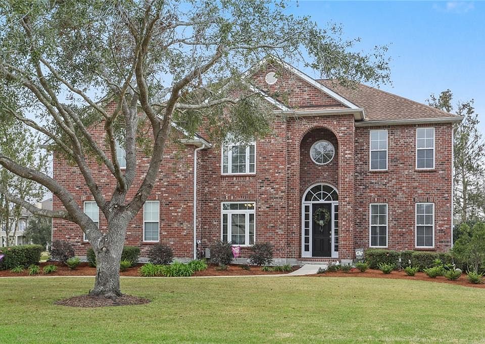1st image of 32 Castle Pines Dr