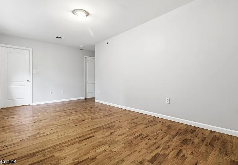 83 Farley Ave — Photo 16