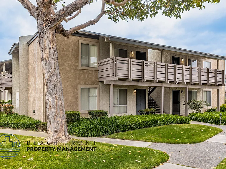 Windmill Apartments — Photo 12