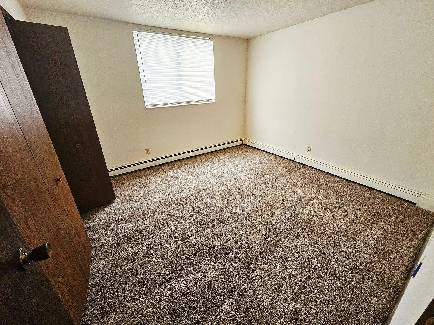 3010 E Rosser Ave — Photo 4