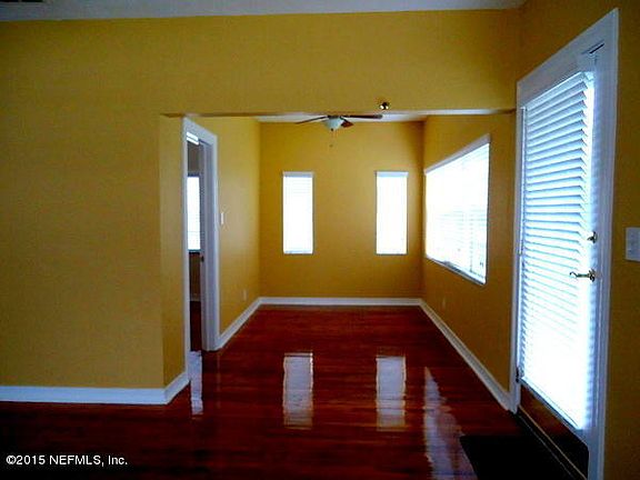 5th image of 2595 Myra St