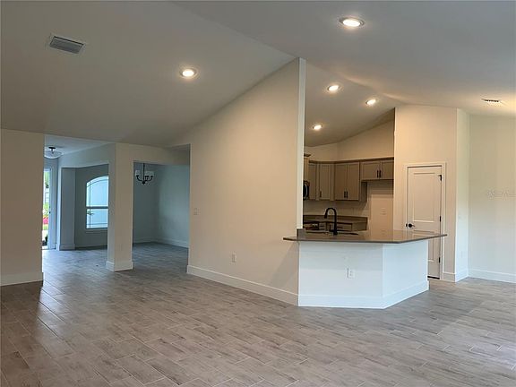 3rd image of 2724 NELLIE LANE