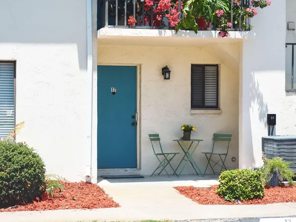 333 S Patrick Dr APT 17, Satellite Beach, FL 32937