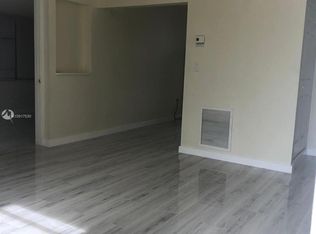 1671 NE 182nd St, Miami, FL 33162