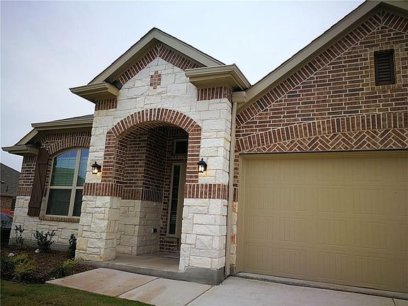 2nd image of 4809 Ray Roberts Dr
