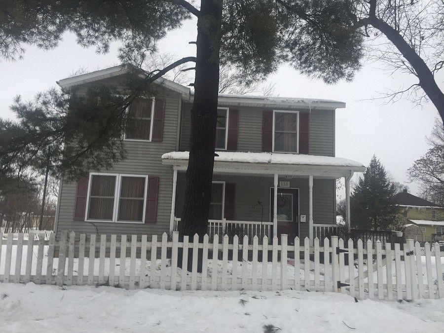 1st image of 118 Ashland St