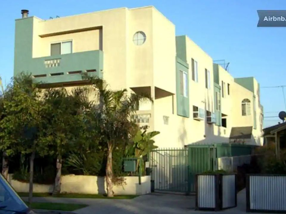 1st image of 812 Vernon Ave