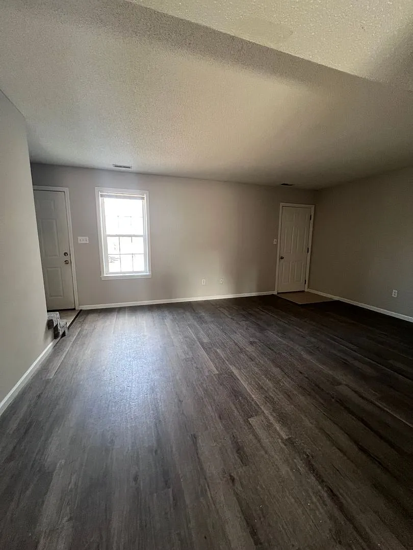 2200-2202 Parks Edge — Photo 3