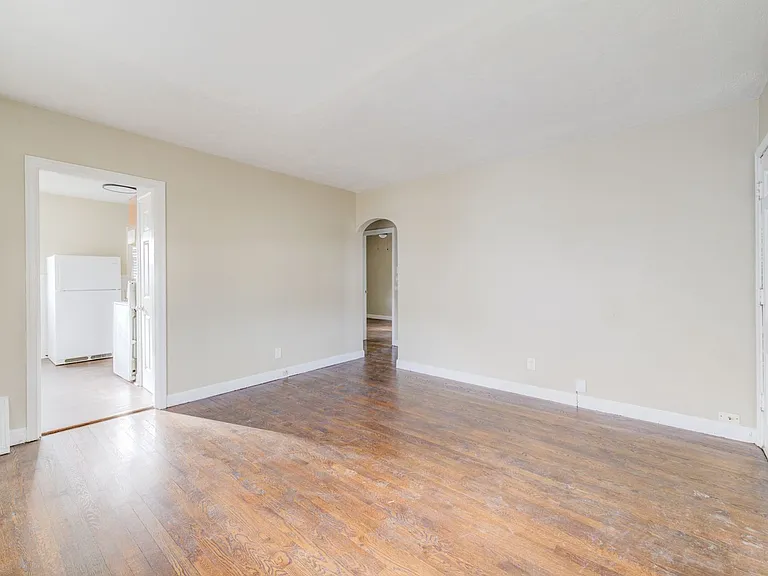 7724 Horatio Dr — Photo 3