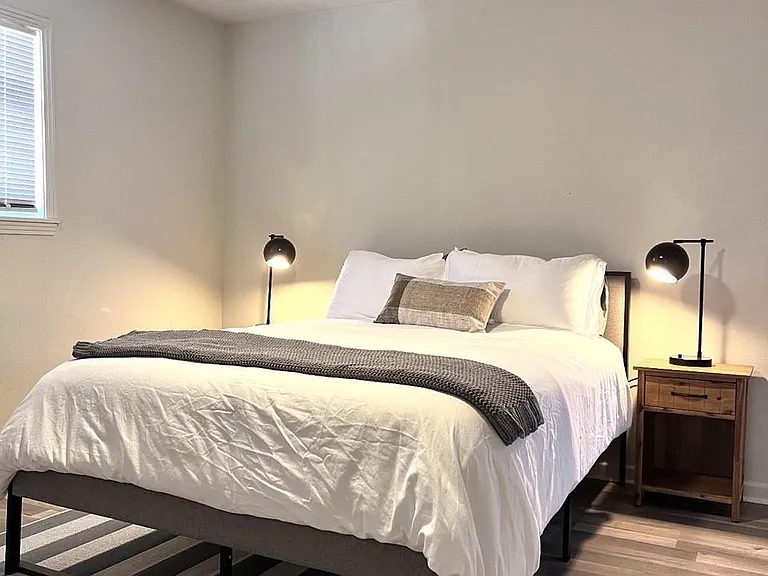 2420 McDuffie St #6 — Photo 7