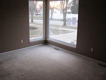 4th image of 31814 Lafler Dr
