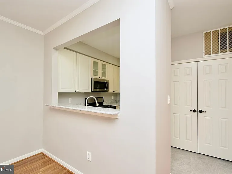 2324 Henshaw Pl #3 — Photo 7