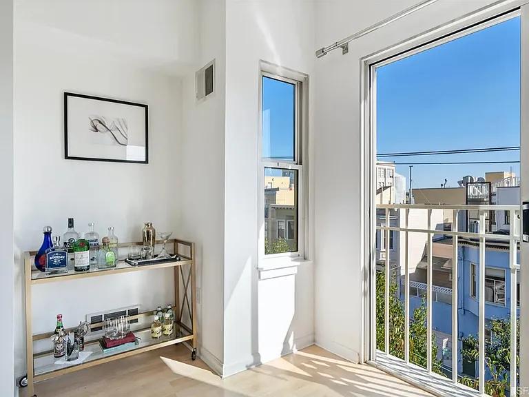 600 Chestnut St #409 — Photo 17