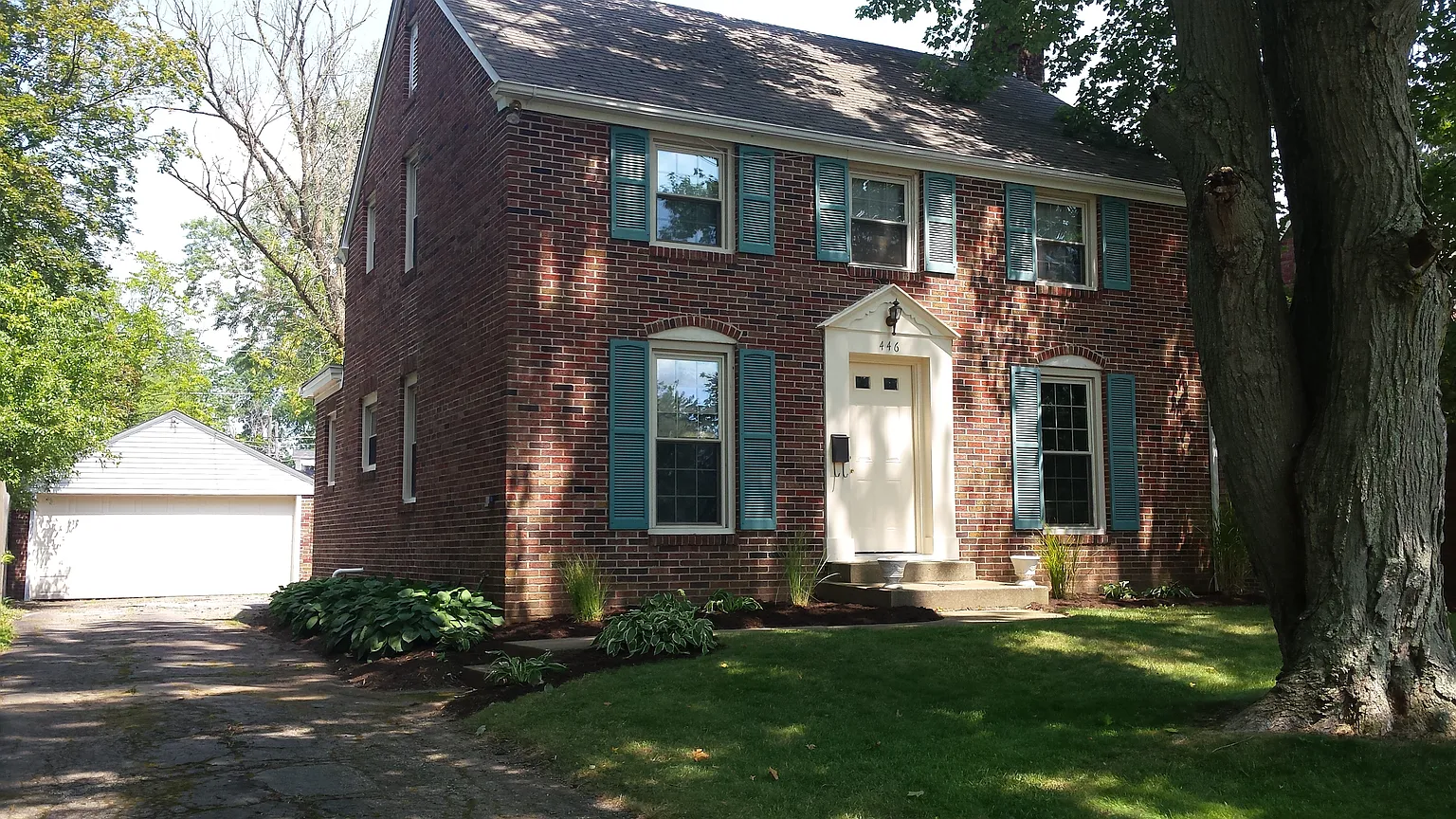 446 Stewart Ln photo 1