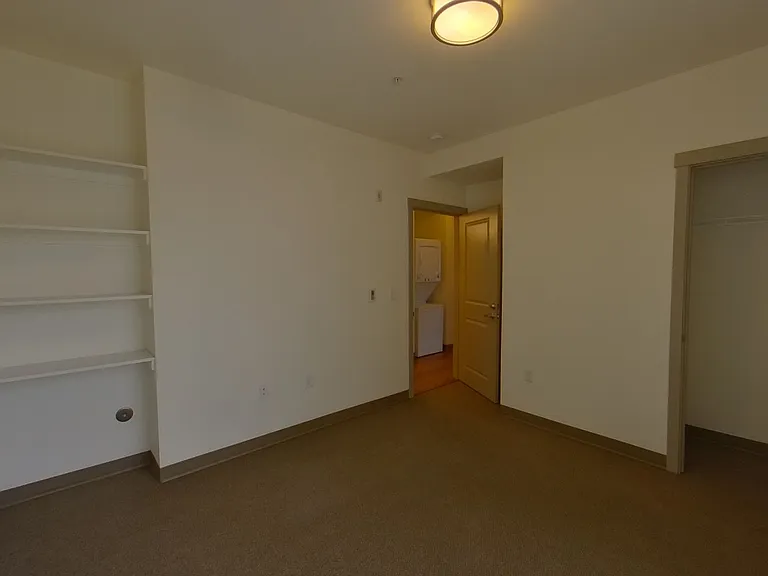 1801 University St — Photo 15
