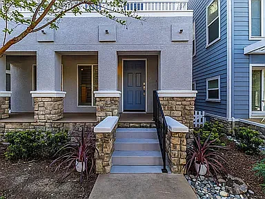 2609 Wisteria Way — Photo 2