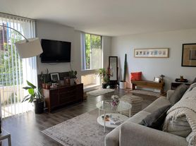 1751 S Bentley Ave, Los Angeles, CA