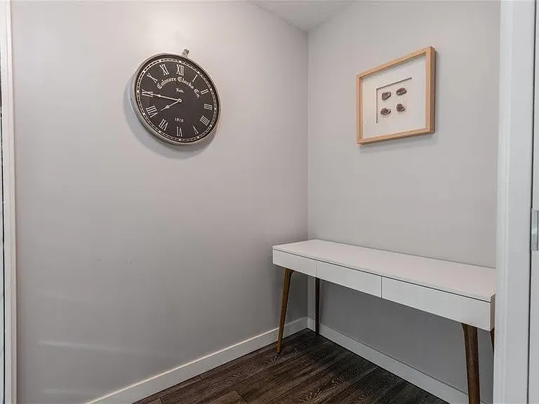 1200 Georgia St W #1405 — Photo 16