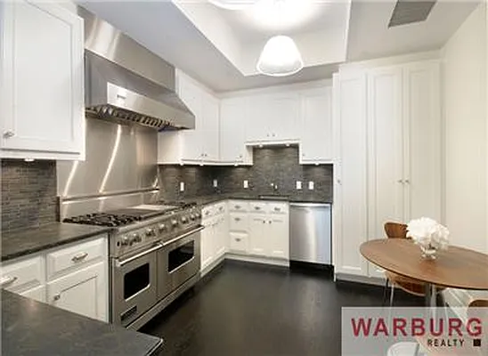 Sold by Warburg | media 11