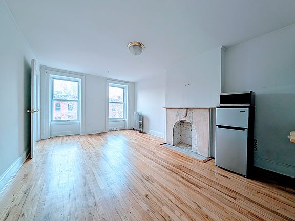 3rd image of 34 Sterling Pl #3F