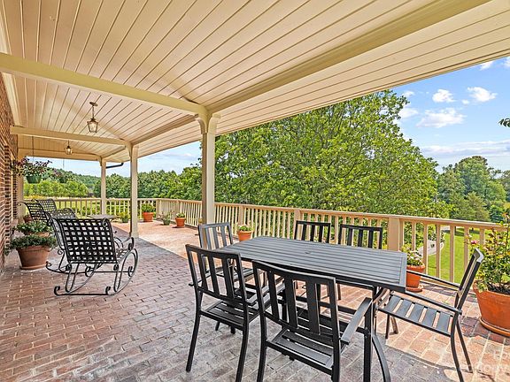 4th image of 2310 McConnaughey Ln