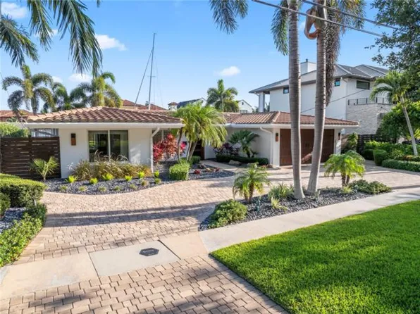 2530 NE 49th St, Lighthouse Pt, FL 33064