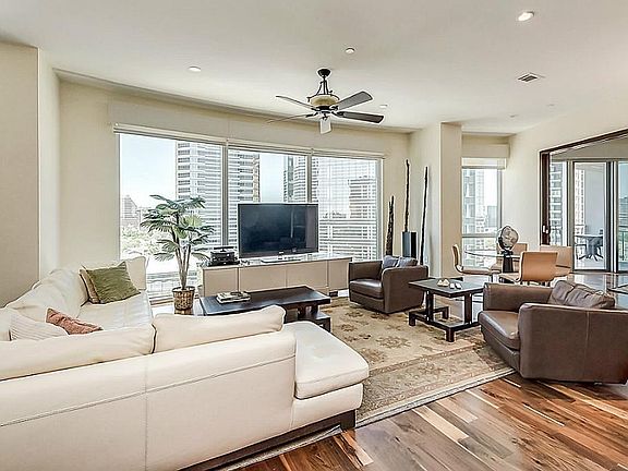 5th image of 1600 Post Oak Blvd #1202